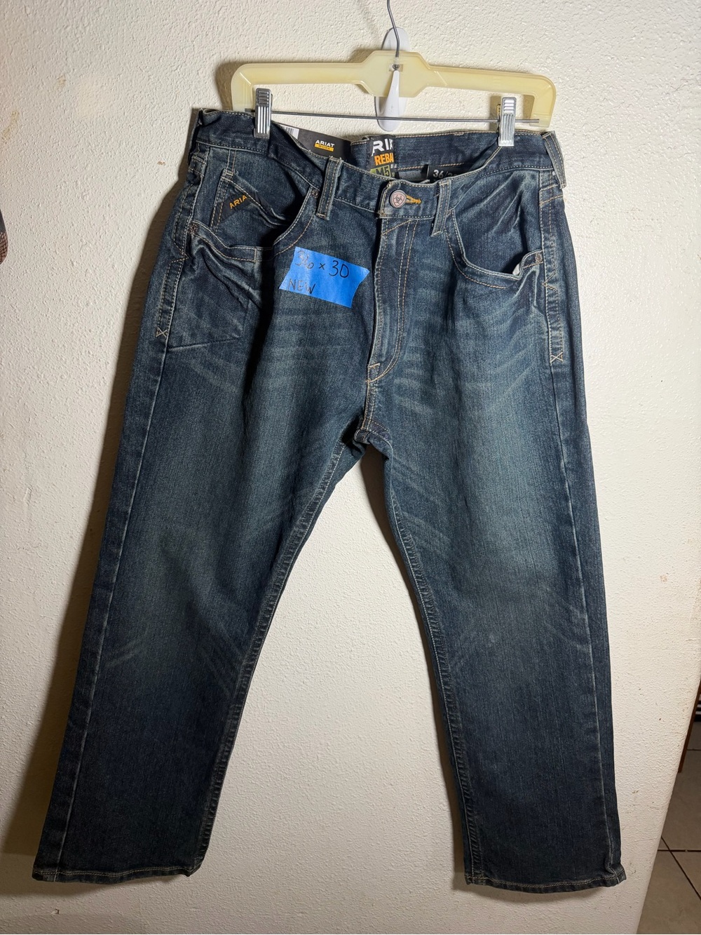 Ariat Men's Relaxed Jeans in Dark Blue